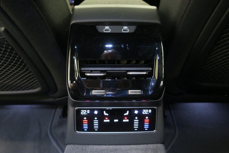 Audi A6 (2026) Avant 2,0TDI Quatt. S-t. S lin - fotka 44 z 50