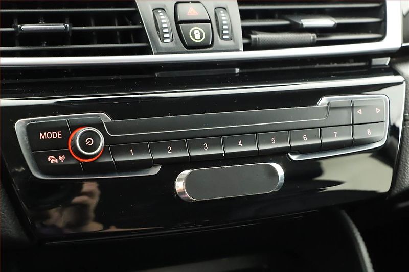 BMW Řada 2 (2020) 218i Gran Tourer, Automat - fotka 13 z 23