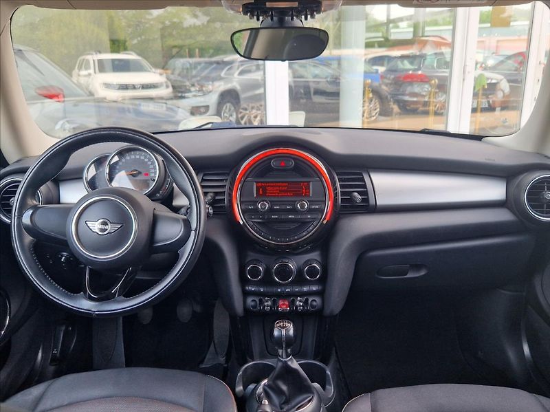 Mini Cooper 1,5 i 100kW LED VÝHŘEV - fotka 16 z 26