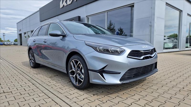Kia Ceed 1,5 SW T-GDi 7DCT TOP - fotka 3 z 13