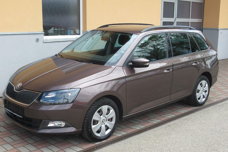 Škoda Fabia 1.2 TSi KLIMA VYHŘ. SEDADLA - fotka 4 z 22