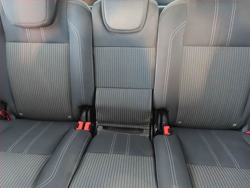 Ford Grand C-MAX (2011) 1.6 i, 7 míst, Serv.kniha - fotka 8 z 15