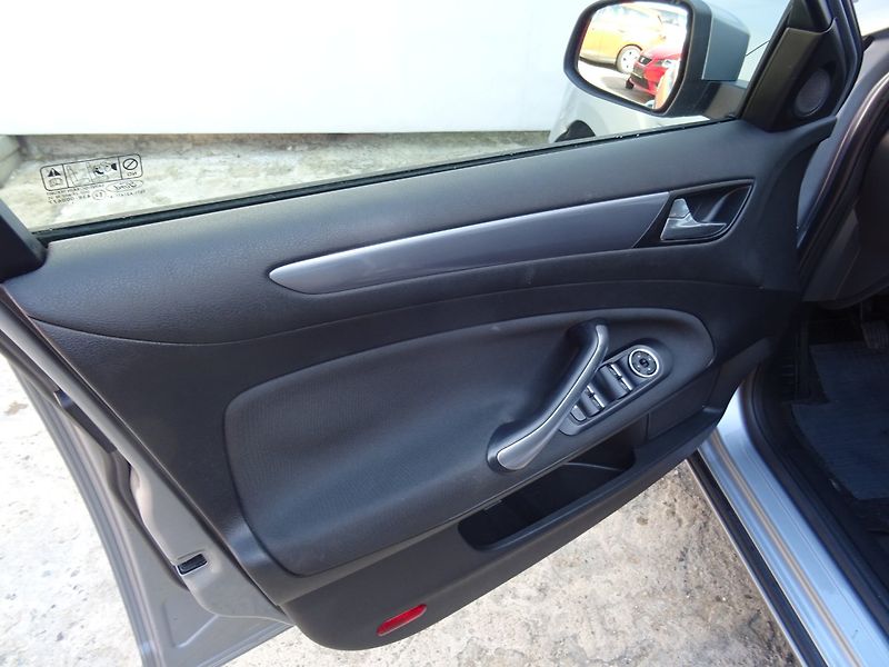 Ford Mondeo (2012) 1.6TDCi,85kW,tažne,klima - fotka 15 z 20