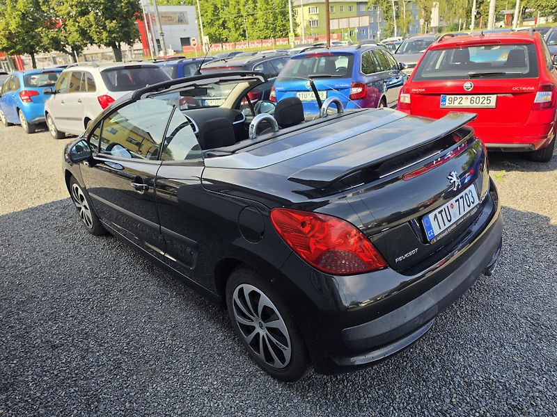 Peugeot 207 1.6 i Kabriolet  - fotka 16 z 18