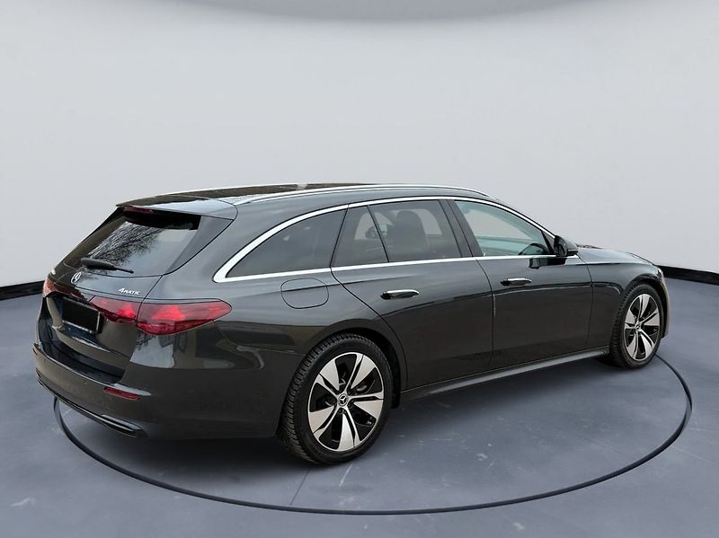Mercedes-Benz Třídy E 300de 4M Avantgarde 360 Taž - fotka 6 z 24