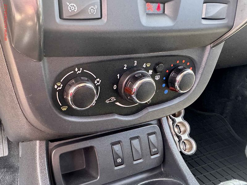 Dacia Duster (2016) 1.5 dCi, TZ - fotka 12 z 13