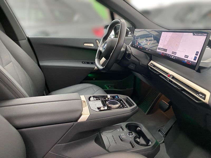 BMW iX xDrive40 Sport 360 SoftClose - fotka 8 z 15