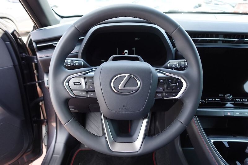 Lexus LBX 1,5 HEV Elegant Tech - fotka 19 z 35