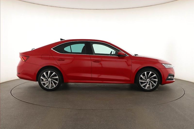 Škoda Octavia (2023) Style 1.5 TSI - fotka 6 z 15