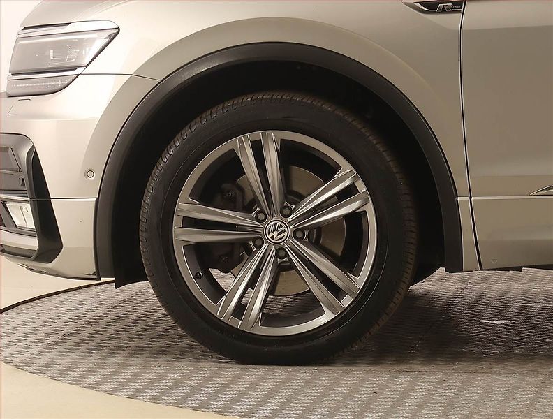 Volkswagen Tiguan (2016) R-Line 2.0 TSI - fotka 15 z 24