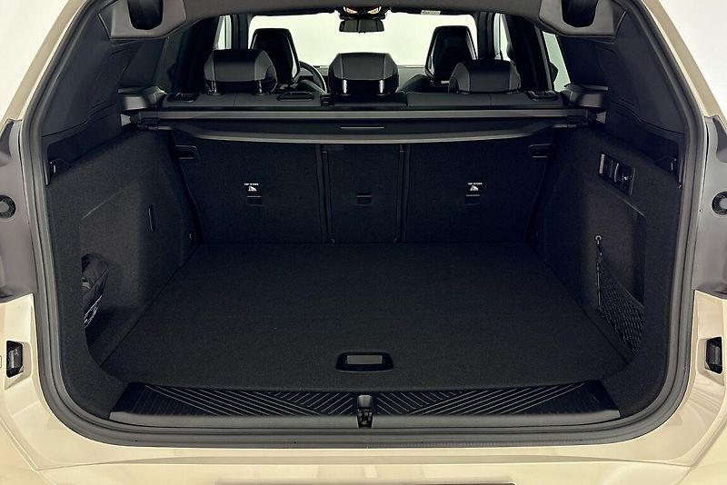 BMW X3 M50 xDrive - fotka 9 z 26