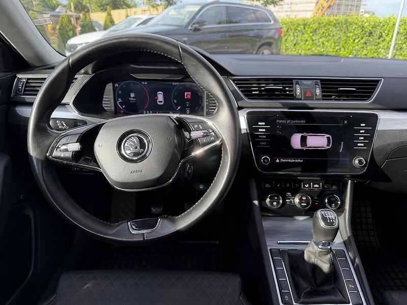 Škoda Superb (2022) 2.0 TDi 110 kW/manual/tažné - fotka 17 z 23