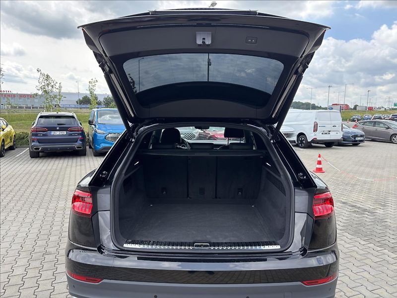 Audi Q8 3,0 TFSI V6 Quattro 250kW - fotka 12 z 34