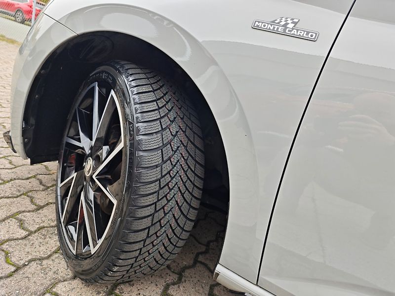 Škoda Scala (2021) 1.5 TSi Monte Carlo 110kW DPH - fotka 41 z 49