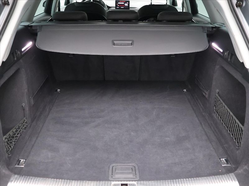 Audi A4 Avant 2,0 TDI 110kW Stronic LE - fotka 10 z 40
