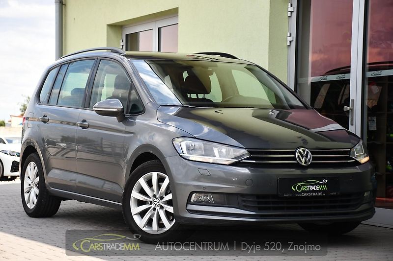 Volkswagen Touran 2.0TDi DSG TAŽNÉ 2xKOLA  - fotka 8 z 52