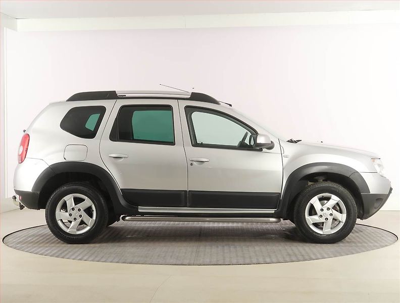 Dacia Duster (2011) 1.5 dCi, Park. senzory - fotka 6 z 15