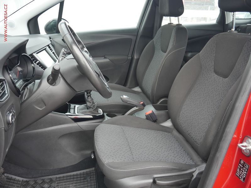 Opel Crossland (2023) 1.2 PT, 1.maj,ČR, LED - fotka 9 z 20