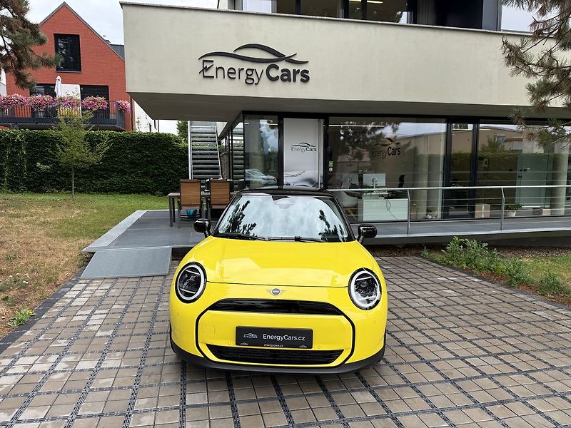 Mini Cooper SE, Hatchback, 135 kW - fotka 2 z 33