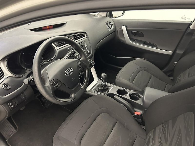 Kia Ceed 1.4 CVVT Comfort Plus - fotka 6 z 22