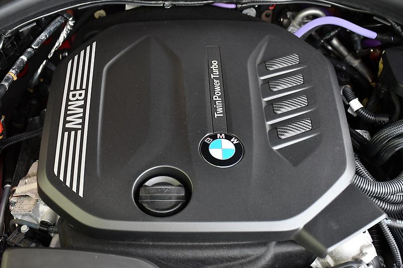 BMW Řada 3 320d xDrive MSPORT ČR 3LZÁRUKA - fotka 46 z 46