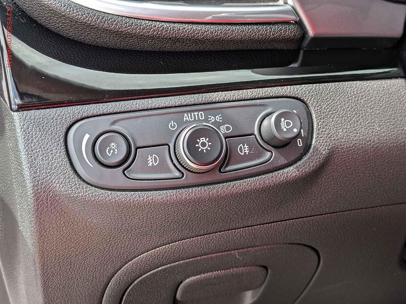 Opel Mokka (2017) 1.6 CDTi, ČR, AC, TZ, park - fotka 11 z 14