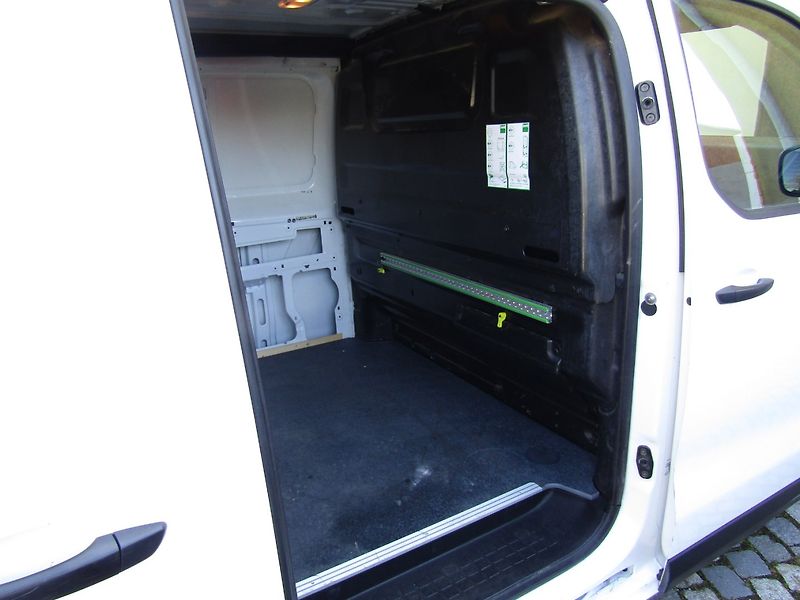 Citroën Jumpy (2017) 1.6 HDI 70kW  SUPER STAV - fotka 16 z 33