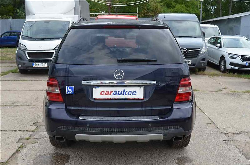 Mercedes-Benz Ostatní (2007) 280 CDI 4-MOTION - fotka 5 z 19