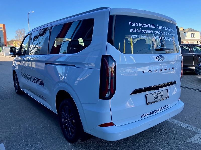 Ford Tourneo Custom (2026) Titanium L2, Tourneo, 2.0 EcoB - fotka 5 z 31