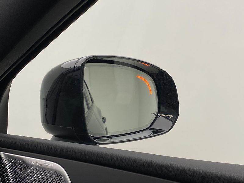 Volvo XC60 T8 AWD RECHARGE BLACK EDITION - fotka 36 z 61