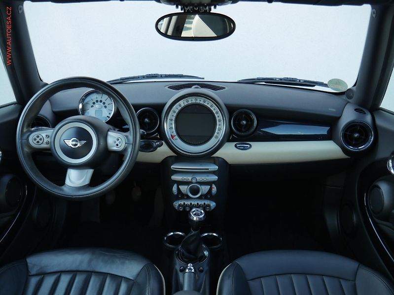 Mini Clubman (2007) 1.6D, AC, panor, navi - fotka 8 z 20