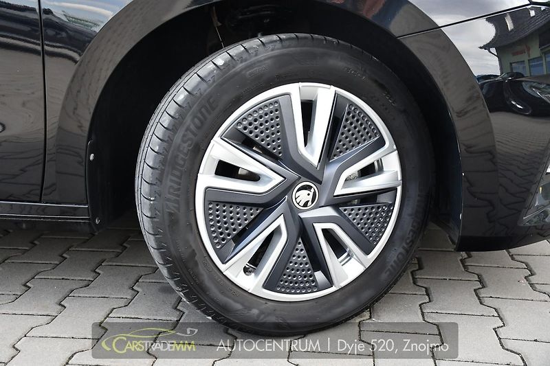 Škoda Fabia 1.0TSi STYLE 1M ČR - fotka 45 z 49