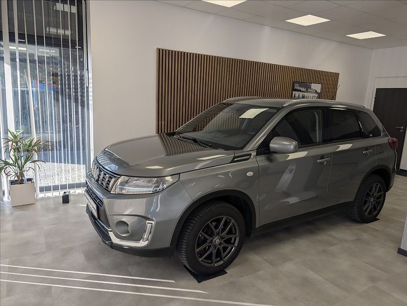 Suzuki Vitara 1.4 HYBRID ALLGRIP - fotka 3 z 34