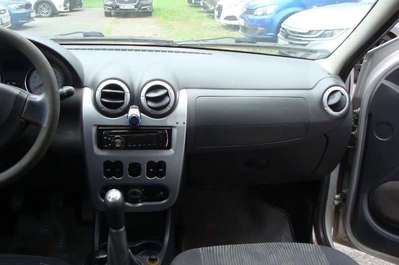 Dacia Logan (2009) 1.5 DCi - fotka 30 z 44