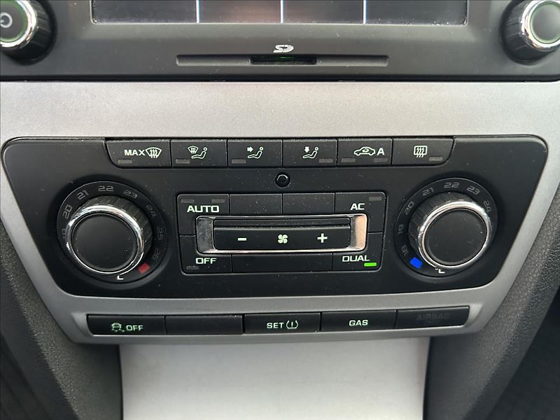 Škoda Octavia 1,6   MPI,LPG,KŮŽE - fotka 17 z 24
