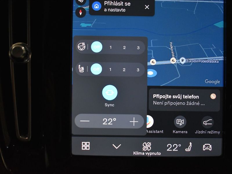 Volvo XC40 2,0 B3 PLUS Dark Bezklíč - fotka 20 z 22