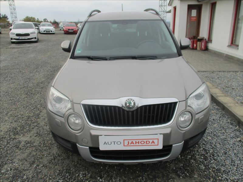 Škoda Yeti 1,4 TSI, servis, xenon, 1.maj, - fotka 2 z 30