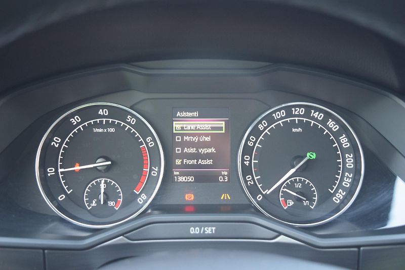 Škoda Superb (2019) 1.5TSI 110kw DSG STYLE PLUS  - fotka 32 z 43