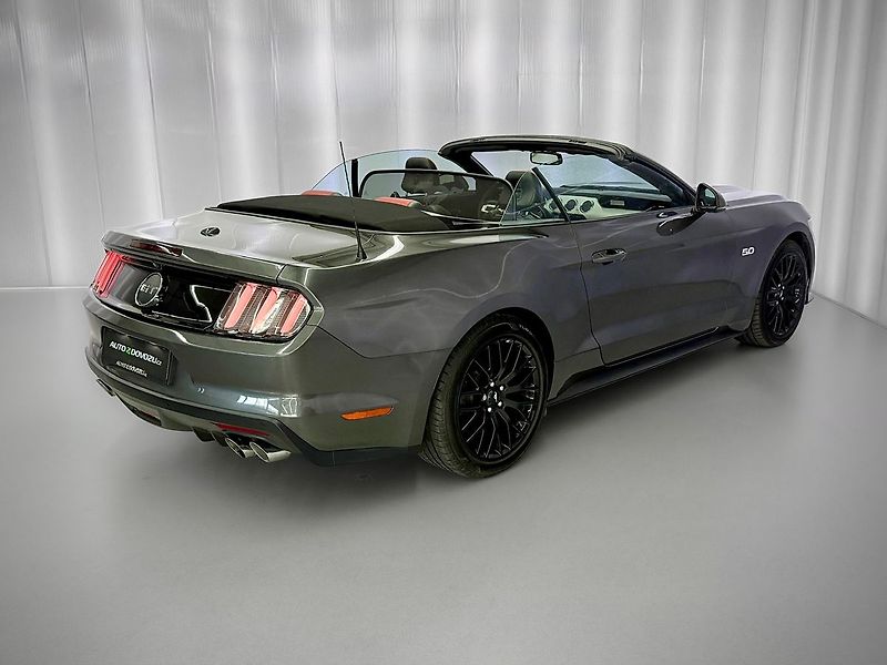 Ford Mustang 5.0 V8 GT CABRIO, ROUSH VÝFUKY - fotka 8 z 27