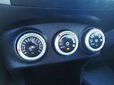Peugeot 4007 (2010) 2.2 HDI, 115 kW, 4x4, 7 míst - náhled 28