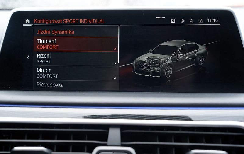 BMW Řada 7 740d xDrive/9AT/Lasery/Mpaket - fotka 44 z 50