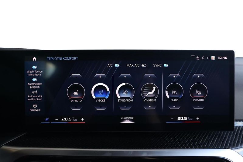 BMW M4 Competition M xDrive - fotka 24 z 35