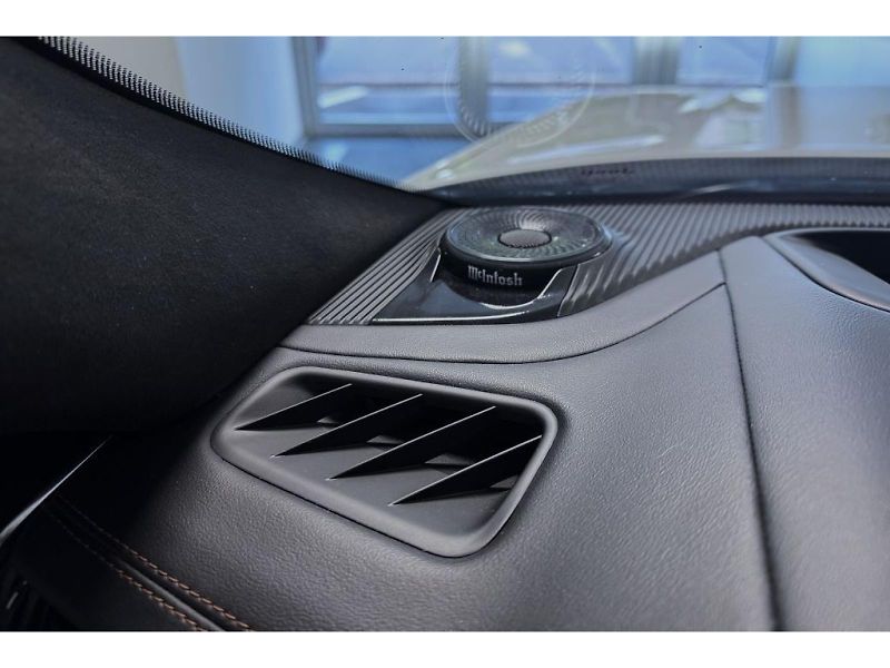 Jeep Grand Cherokee (2024) 2,0 T 380k PHEV 4x4 AT8 ZF SUM - fotka 27 z 27