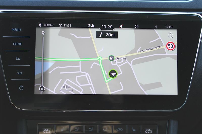 Škoda Superb 2.0TDI 147kW DSG 4x4 STYLE - fotka 22 z 34
