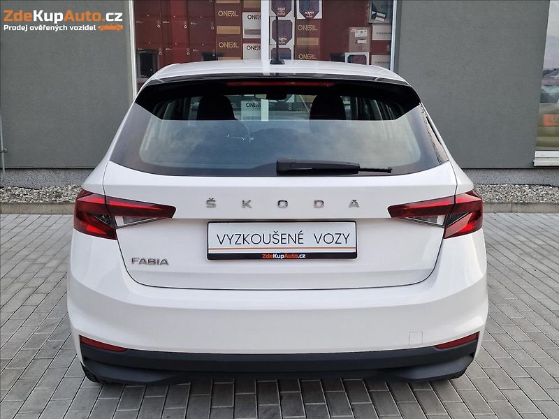 Škoda Fabia 1.0TSI Ambition,ČR,1.Majitel - fotka 9 z 43
