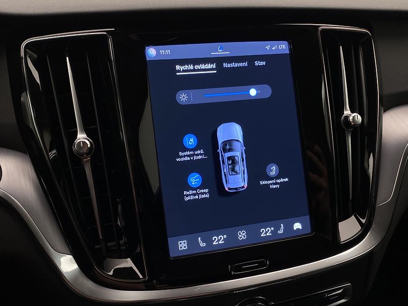 Volvo V60 T6 AWD RECHARGE CORE AUT CZ - fotka 45 z 56