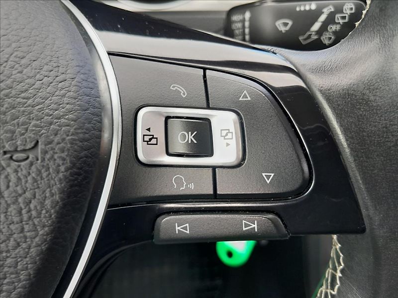 Volkswagen Golf VII 1,2 TSI 81kW LOUNGE - fotka 43 z 60