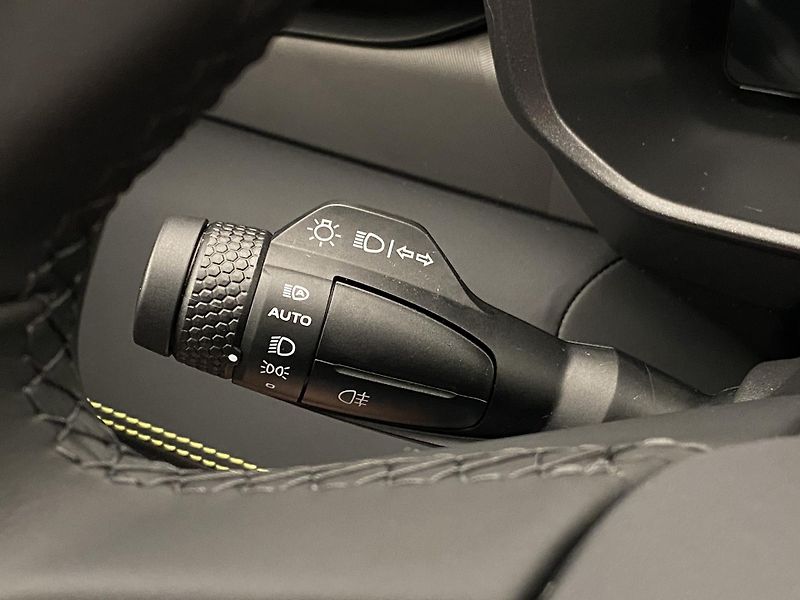 Lynk & Co 01 (2025) CORE PHEV AUT CZ 1.maj - fotka 27 z 96