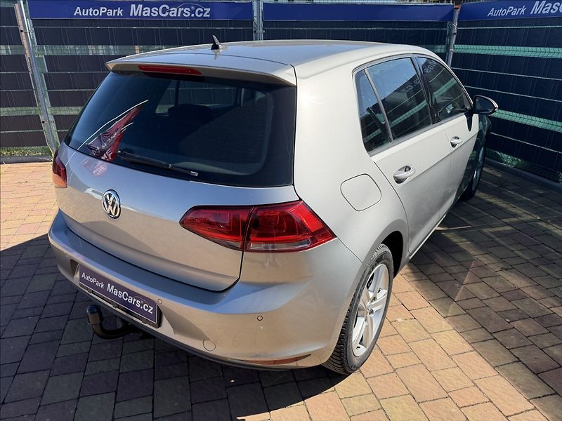 Volkswagen Golf VII 1.2 TSI Comfortline - fotka 5 z 13