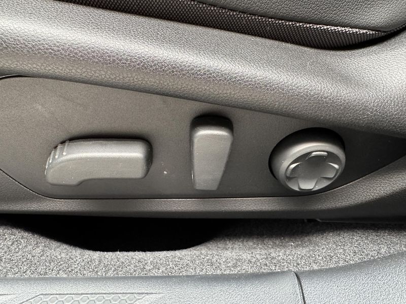 Subaru Outback 2,4T Premier XT - fotka 27 z 58